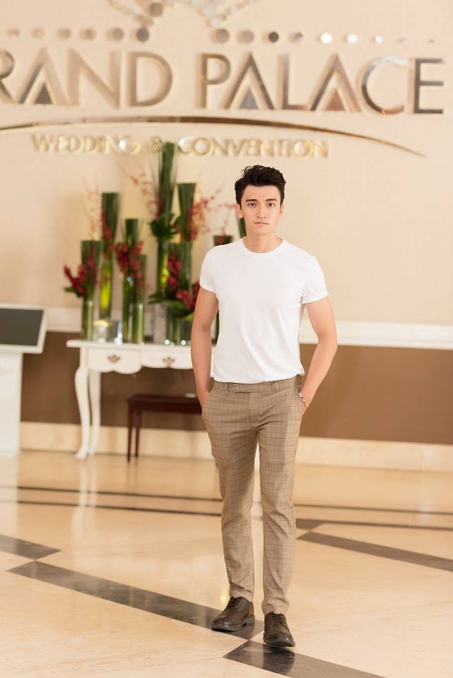 Tình cũ Kim Lý chơi trội với phong cách quý tộc trong buổi casting The Face Vietnam 2018